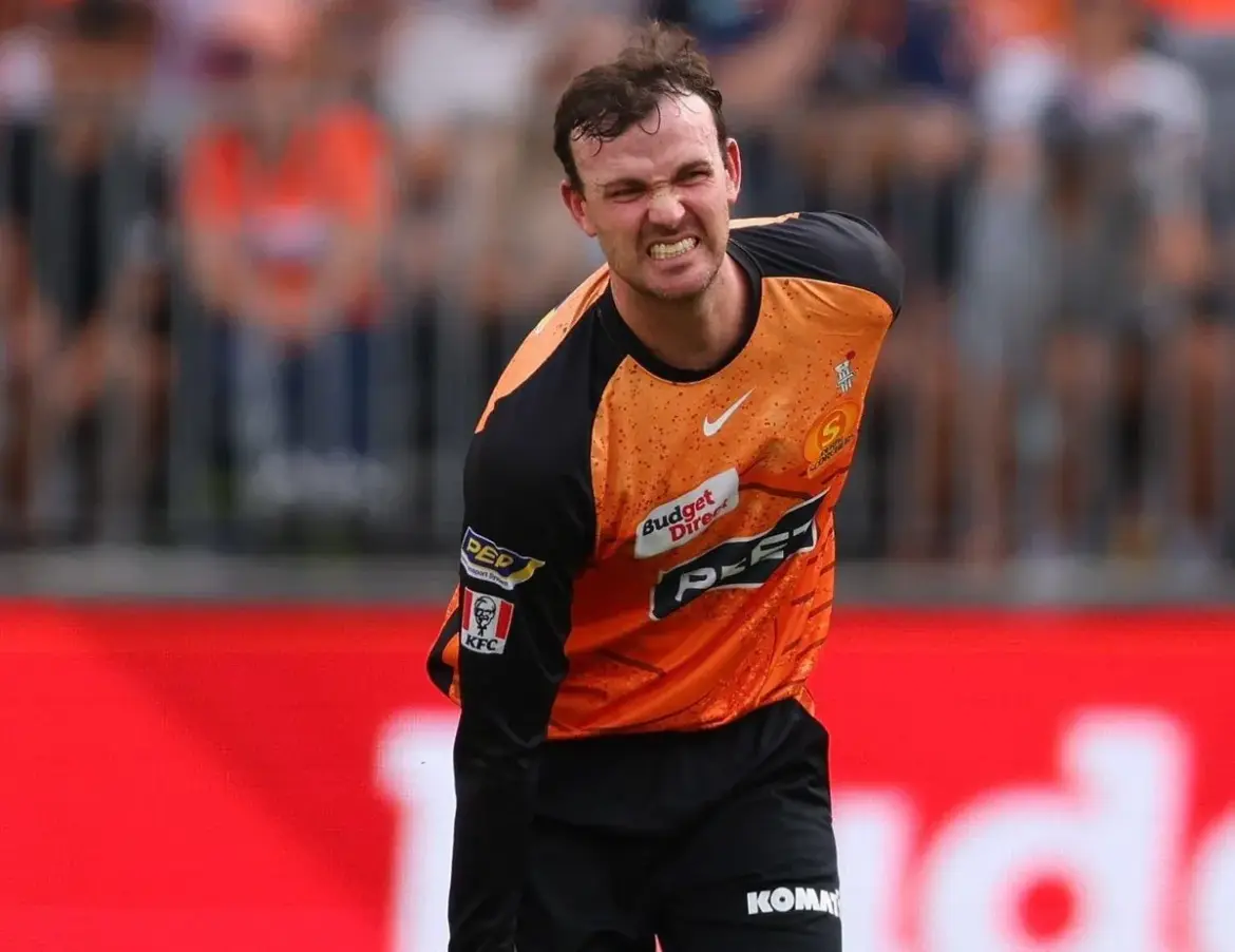 Ashton Turner Dismissed for 9 Runs in Crucial PSL 11 Match