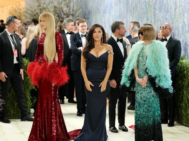 Anna Wintour dazzles at the 2026 Met Gala