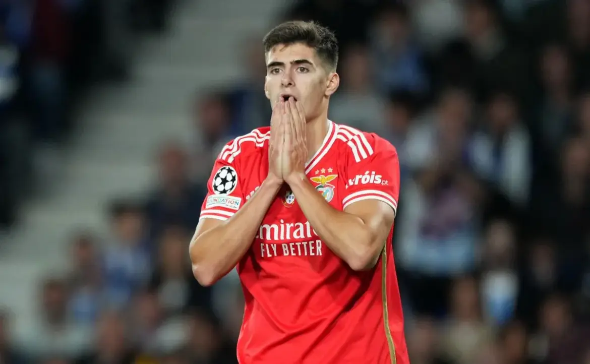 Famalicão vs Benfica: Dramatic Comeback Ends in 2-2 Draw