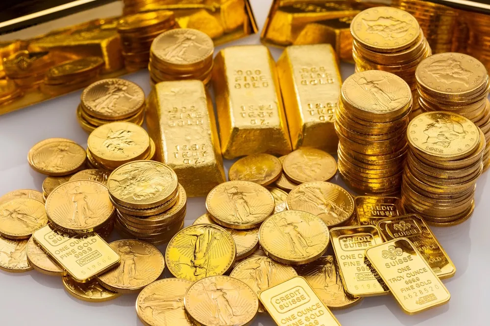 Gold prices decline sharply in Pakistan