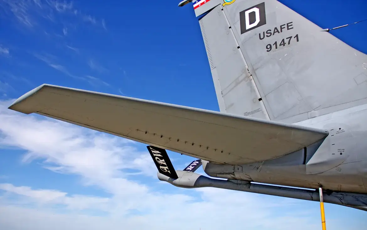 KC-135 Stratotanker Declares Emergency Over Arabian Gulf
