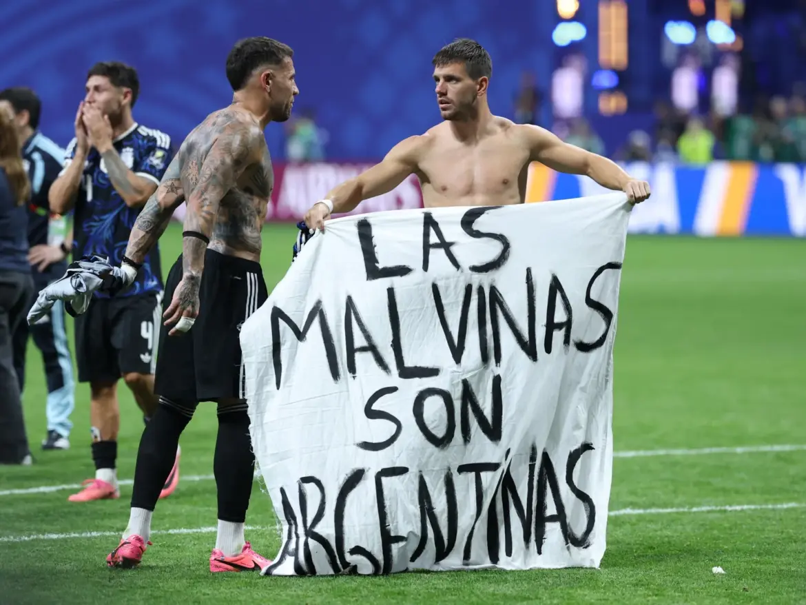 Fifa assessing reports after Argentina players display Falklands banner