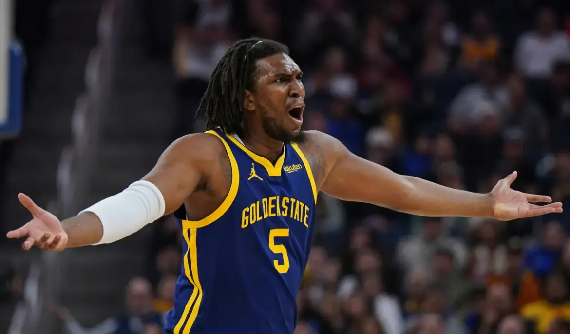 Lakers bolster center position