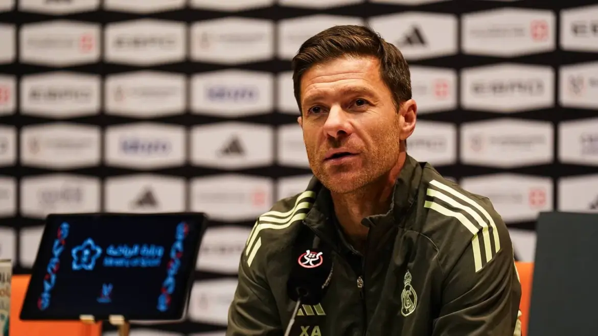 Alonso begins first day at Cobham as new Chelsea manager