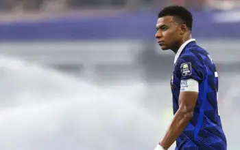 France, England prepare for gloomy send-off