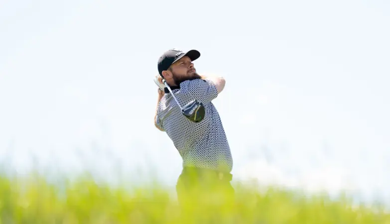 Genesis Scottish Open: Rory McIlroy loses ground as fog halts play with Matt Fitzpatrick sharing lead