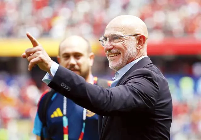 Spain’s team spirit fuels World Cup dream, says coach De la Fuente
